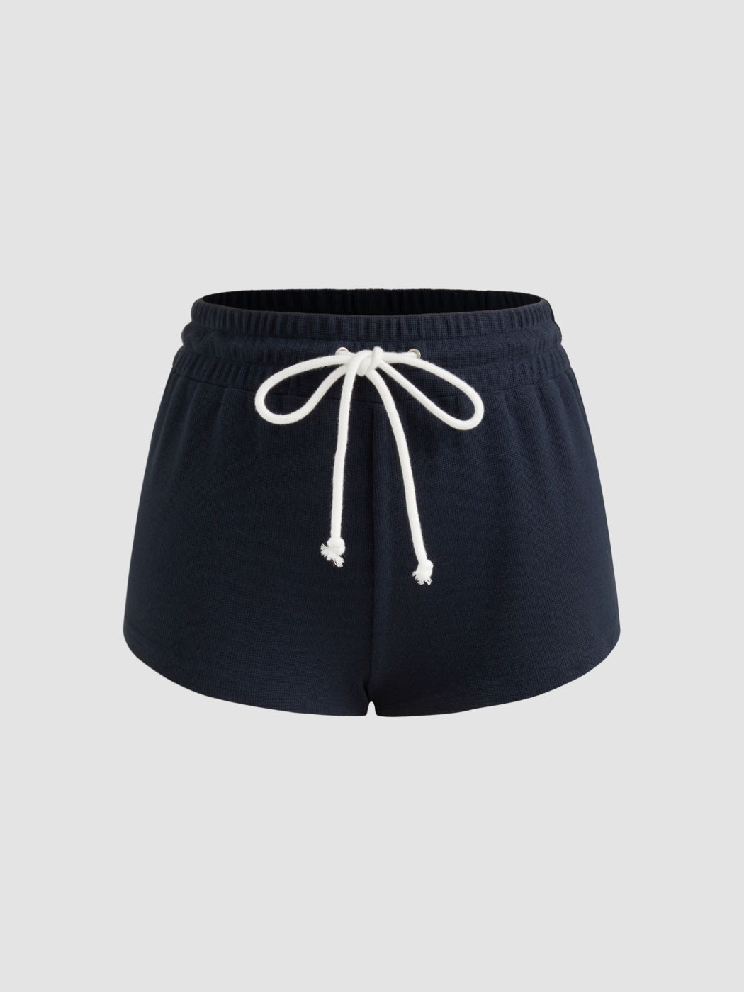  Tief sitzende geknotete Micro-Shorts