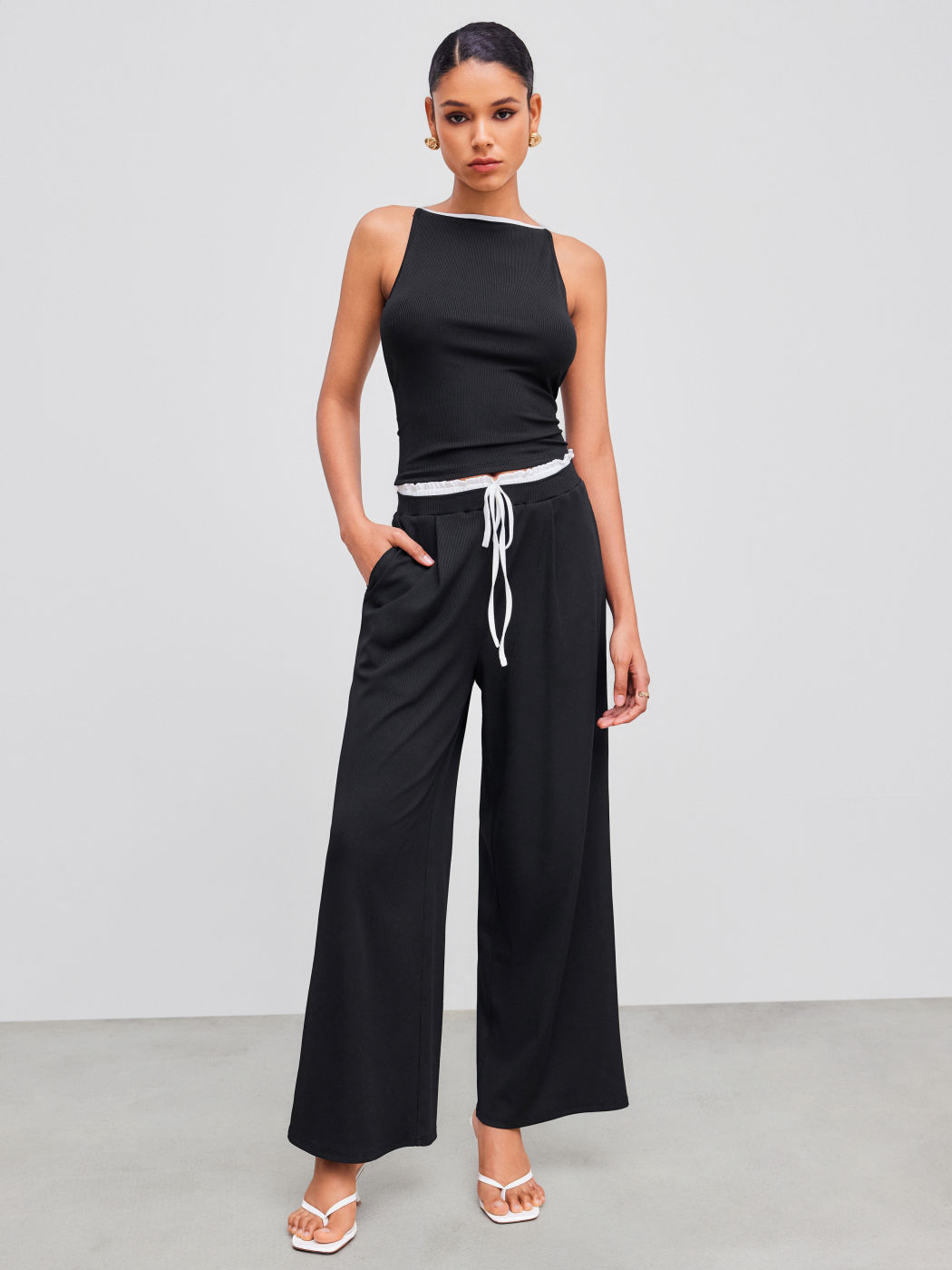 Square Neck Solid Contrasting Binding Tank Top & Mid Rise Wide Leg Trousers