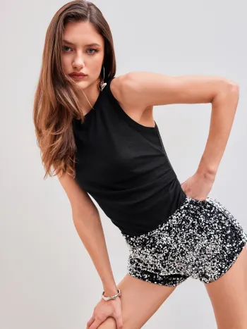Round Neckline Solid Ruched Tank Top