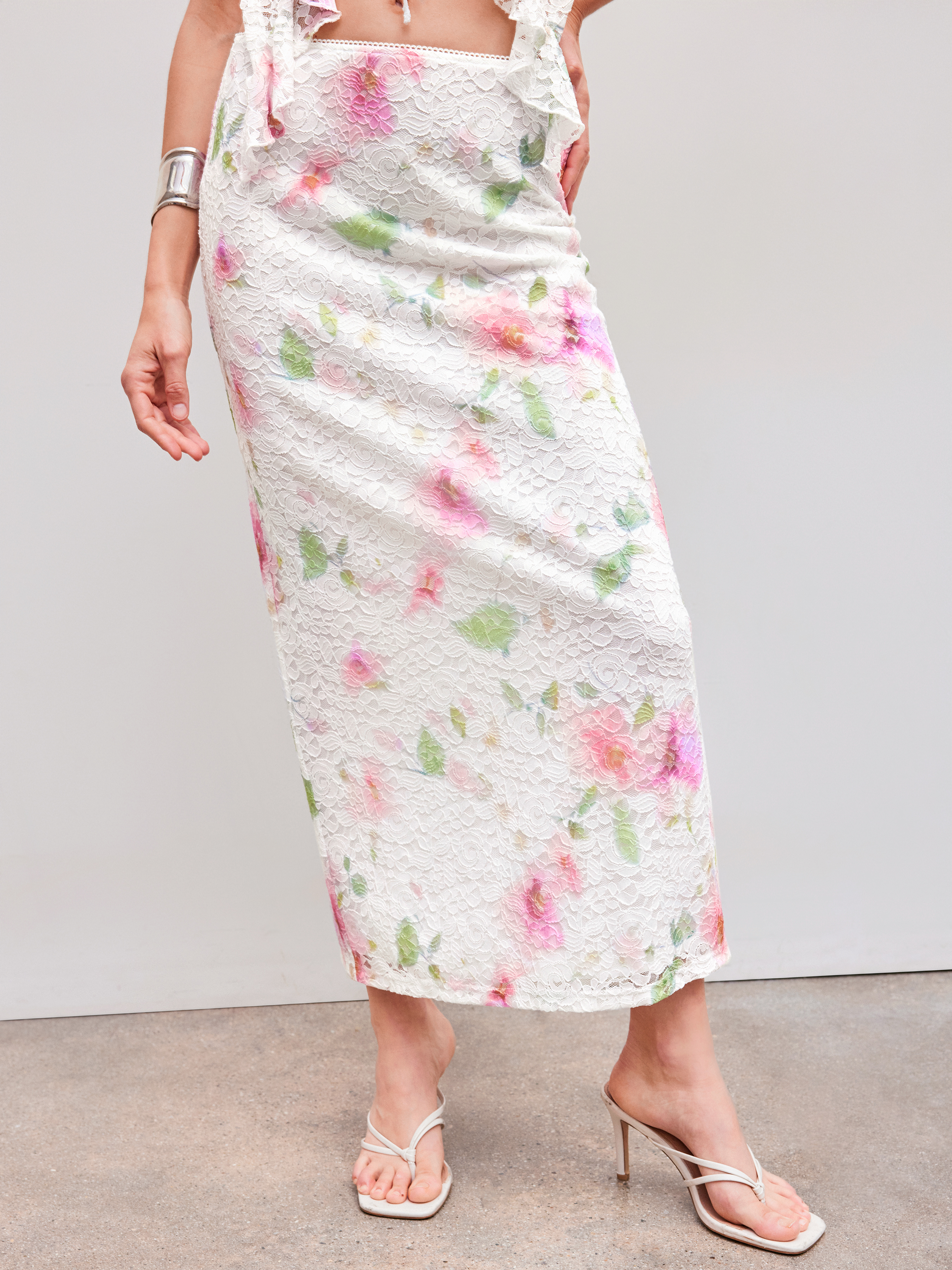 美品‼️ Floral Lace Ruffled Mermaid Skirt Isolde Ethereal Floral Lace Mermaid Skirt – The Wildflower Shop