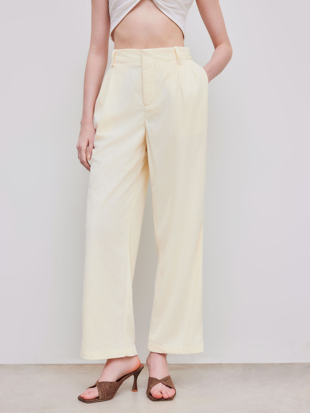  Cordhose mit hoher Taille und solidem weitem Bein