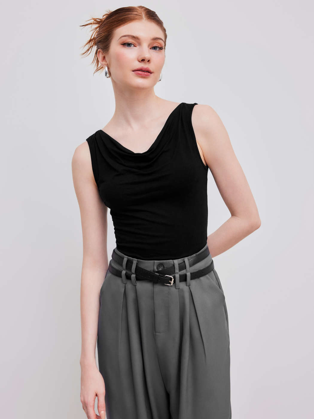 Strickstoff Ärmelloses Crop-Shirt-T-Shirt mit Wasserfallausschnitt