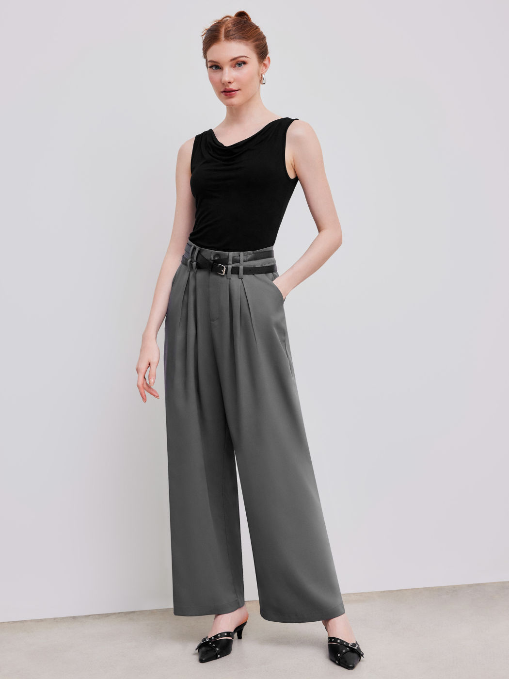 Ärmelloses Crop-Shirt-T-Shirt mit Wasserfallausschnitt