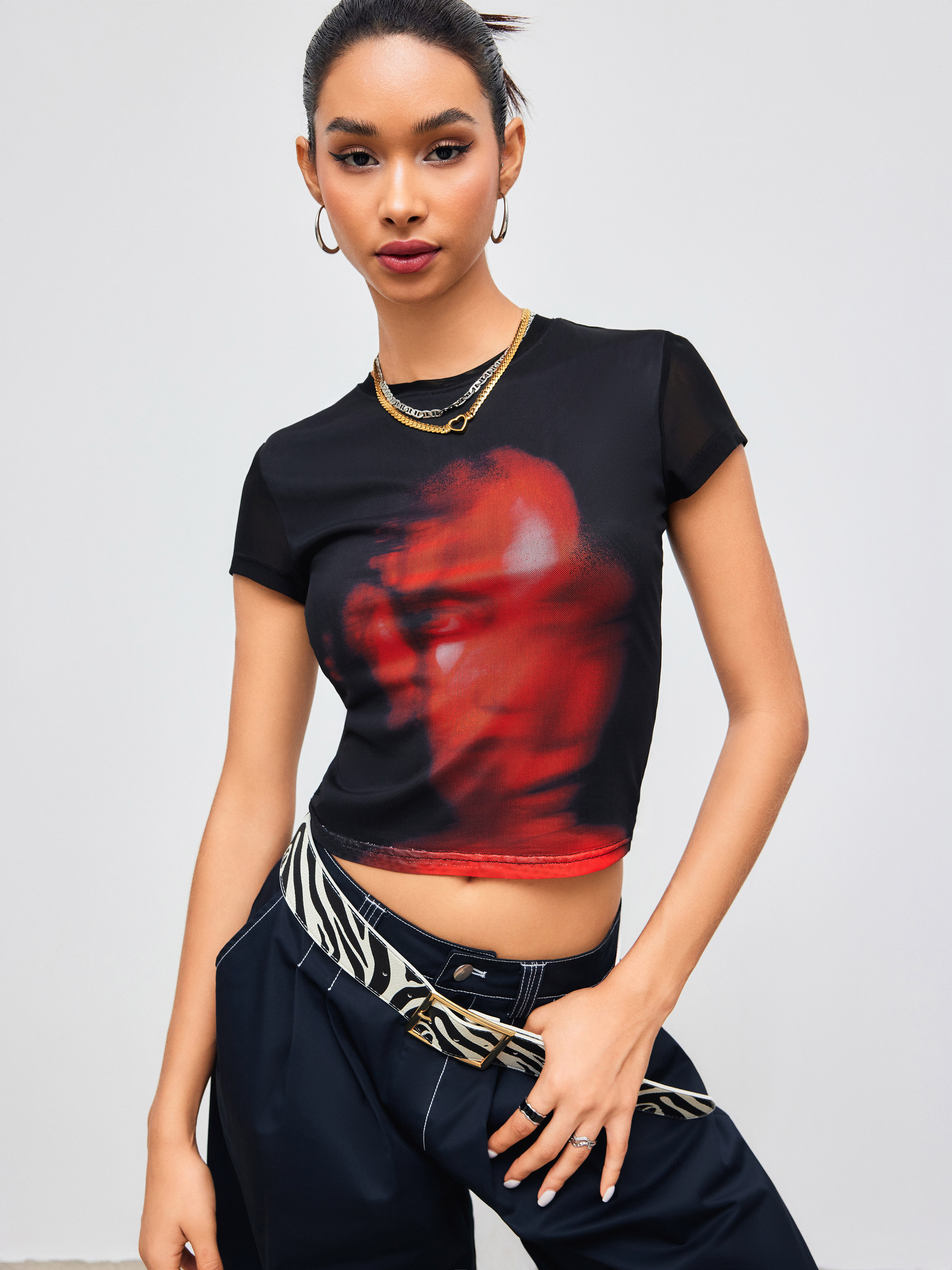 Knit Fabric Round Neck Abstract Graphic Short Sleeve Tee For
