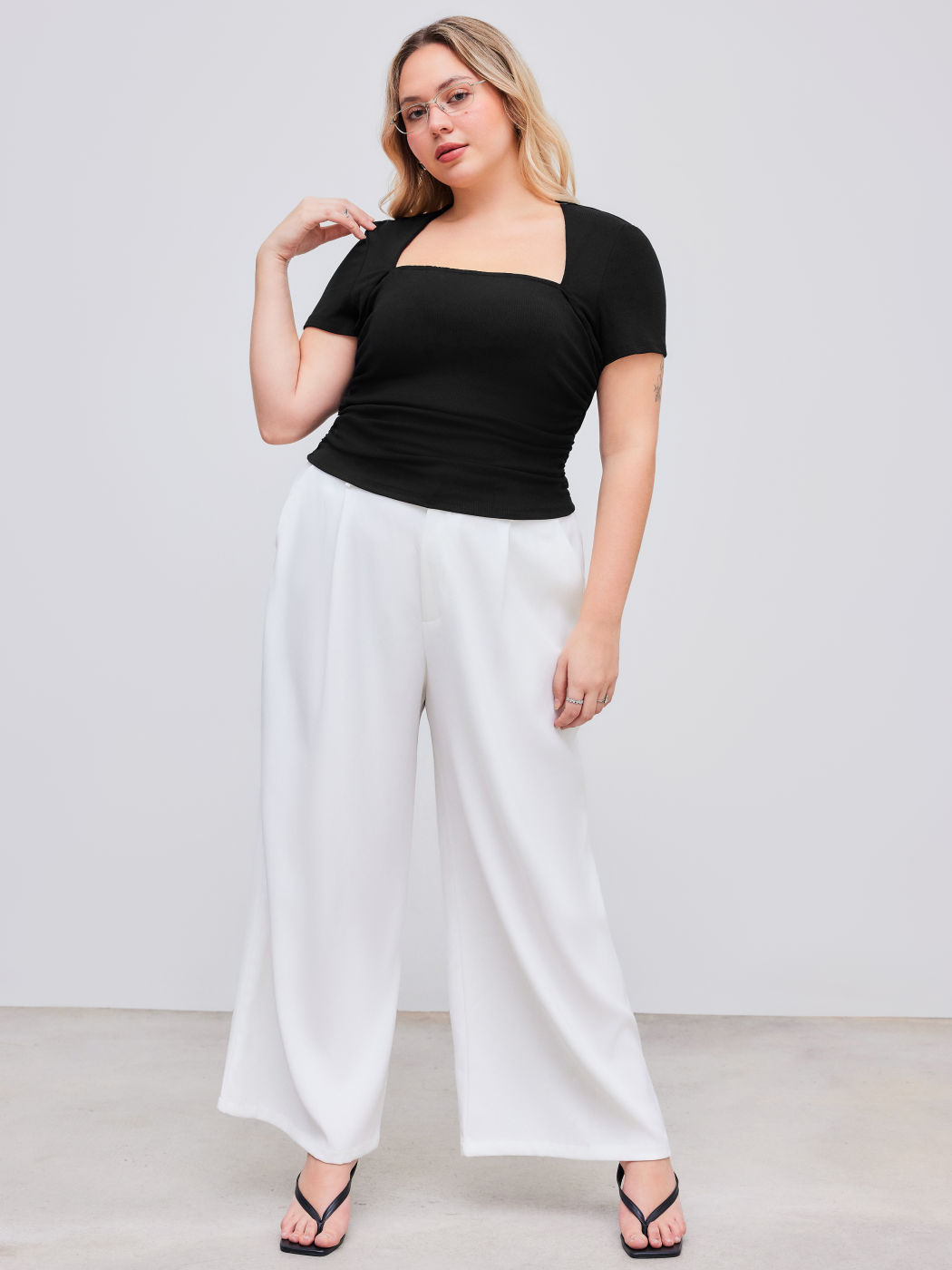 Square Neck Solid Ruched Short Sleeve Top Curve & Plus