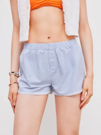 Niedrige Taille Gestreifte Schleife Knopf Shorts