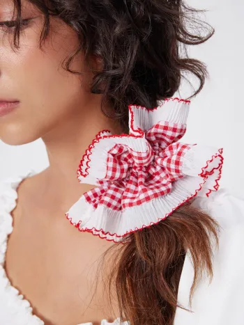 GINGHAM SCRUNCHIE