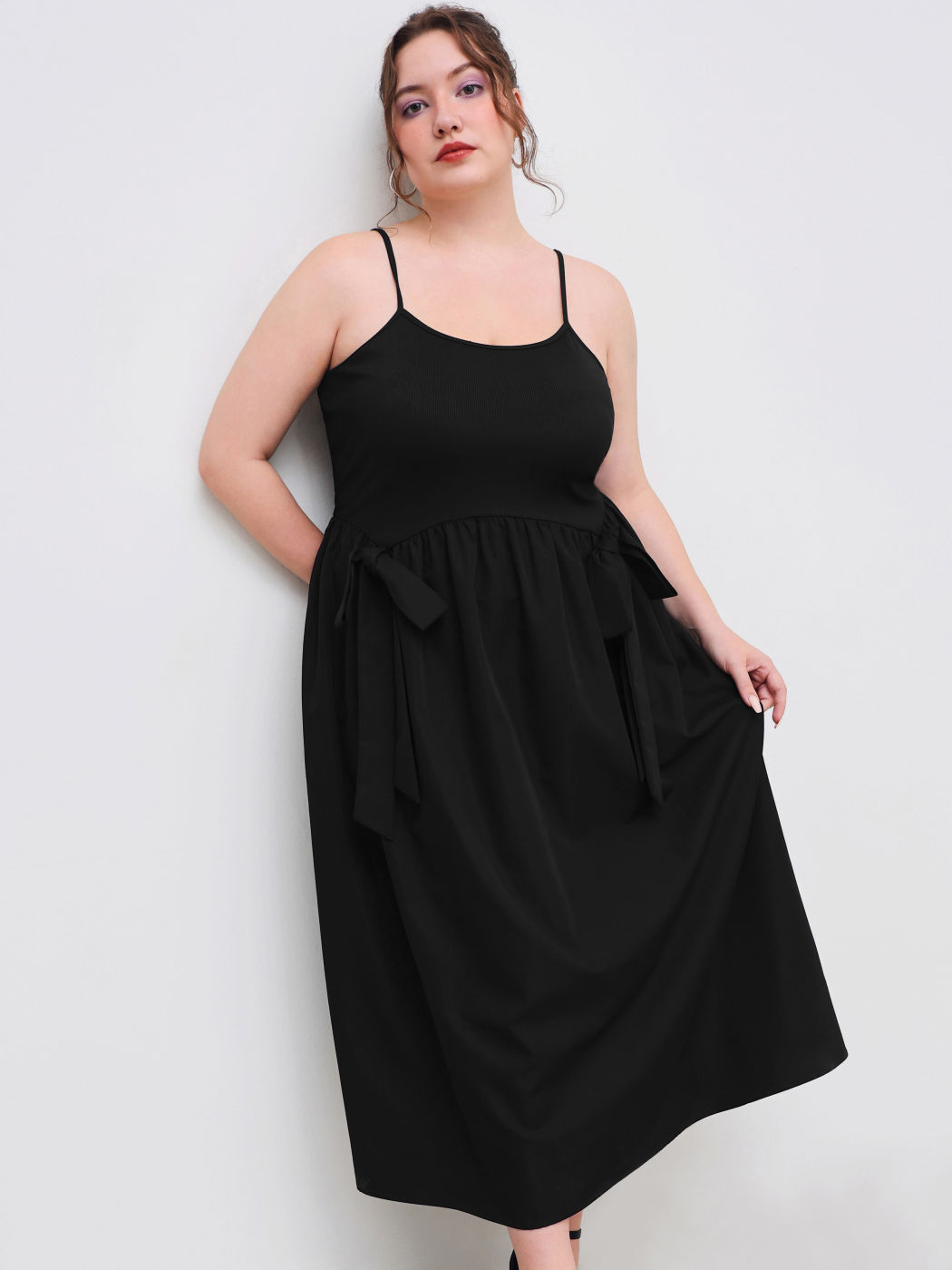 Maxi abito con nodo a fiocco intrecciato Curve & Plus