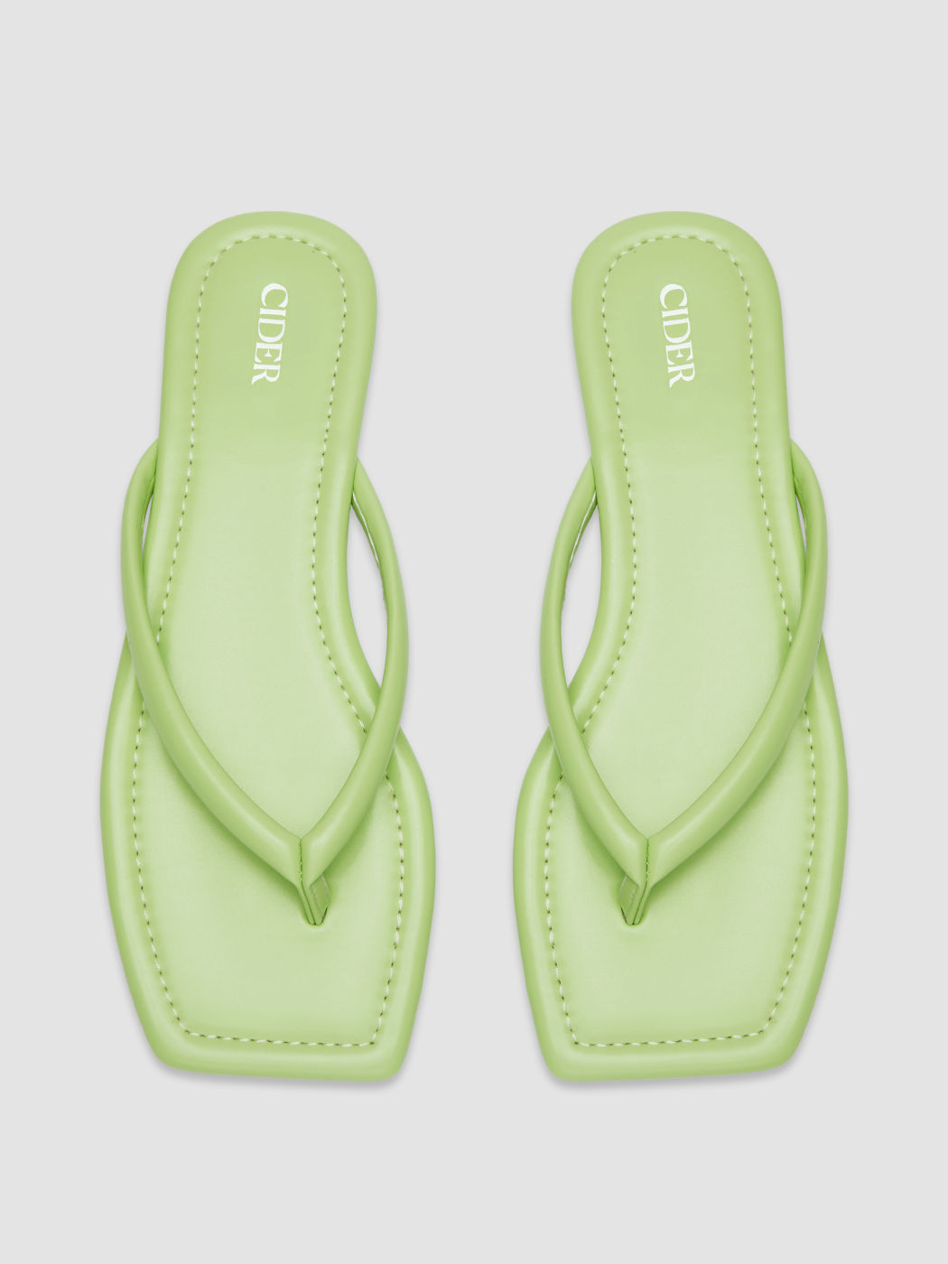 Klassische Flip-Flops mit quadratischer Zehenspitze