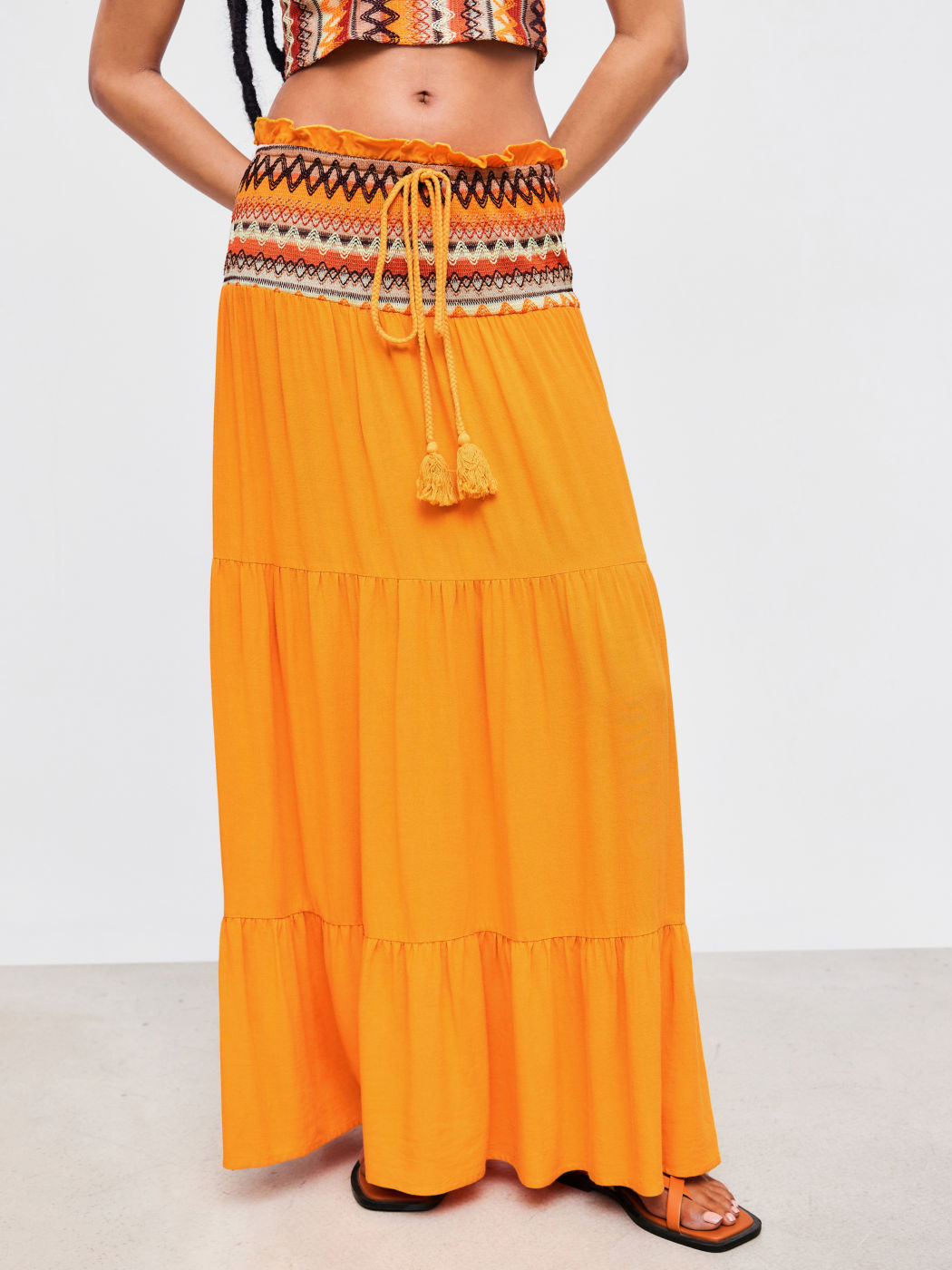 Linen-blend Mid Rise Aztec Tiered Knotted Maxi Skirt