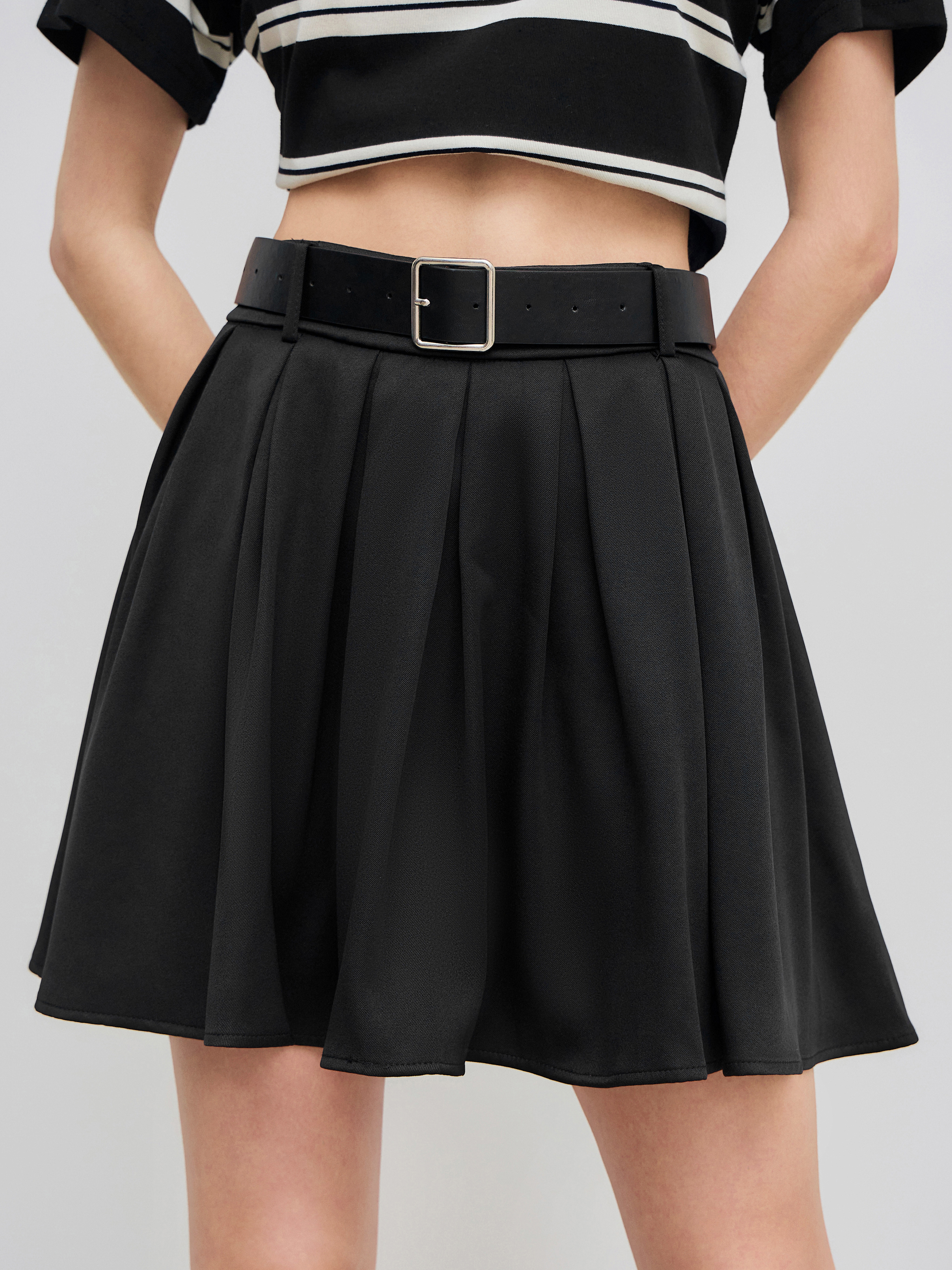 Preppy Woven Solid Pleated Mini Skirt With Belt For School