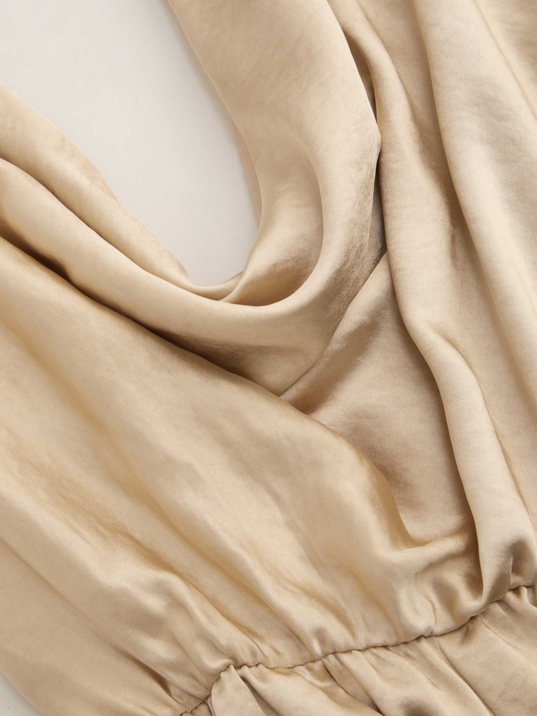  Satin Cowl Neck Einfarbiger Rückenfreier Weites Bein Jumpsuit