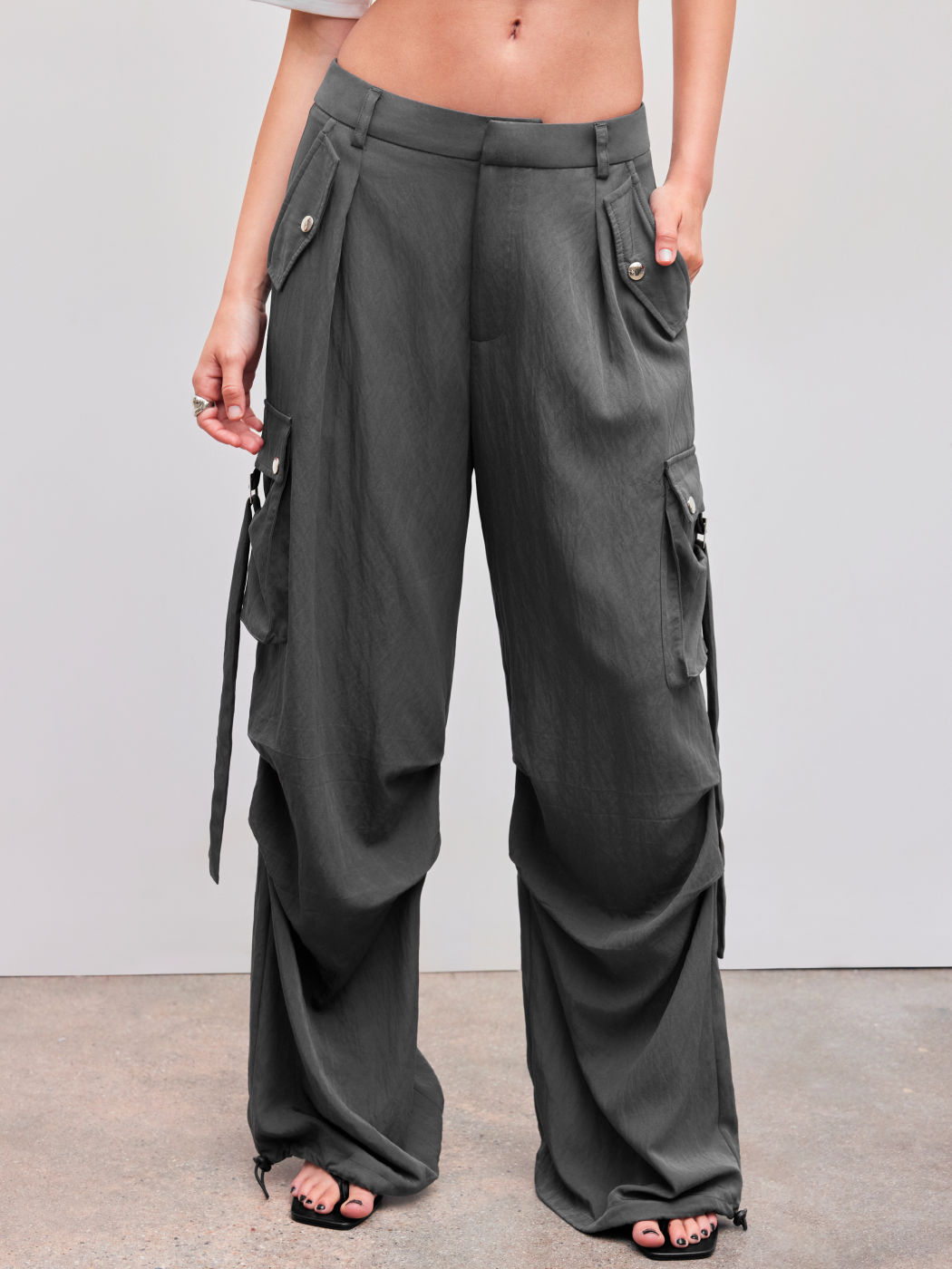 Mid Rise Solid Pocket Cargo Trousers