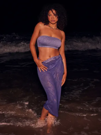 Mesh schulterfreies einfarbiges Tube-Top & Mid-Rise Twist Split Maxikleid mit einfarbigem Slip