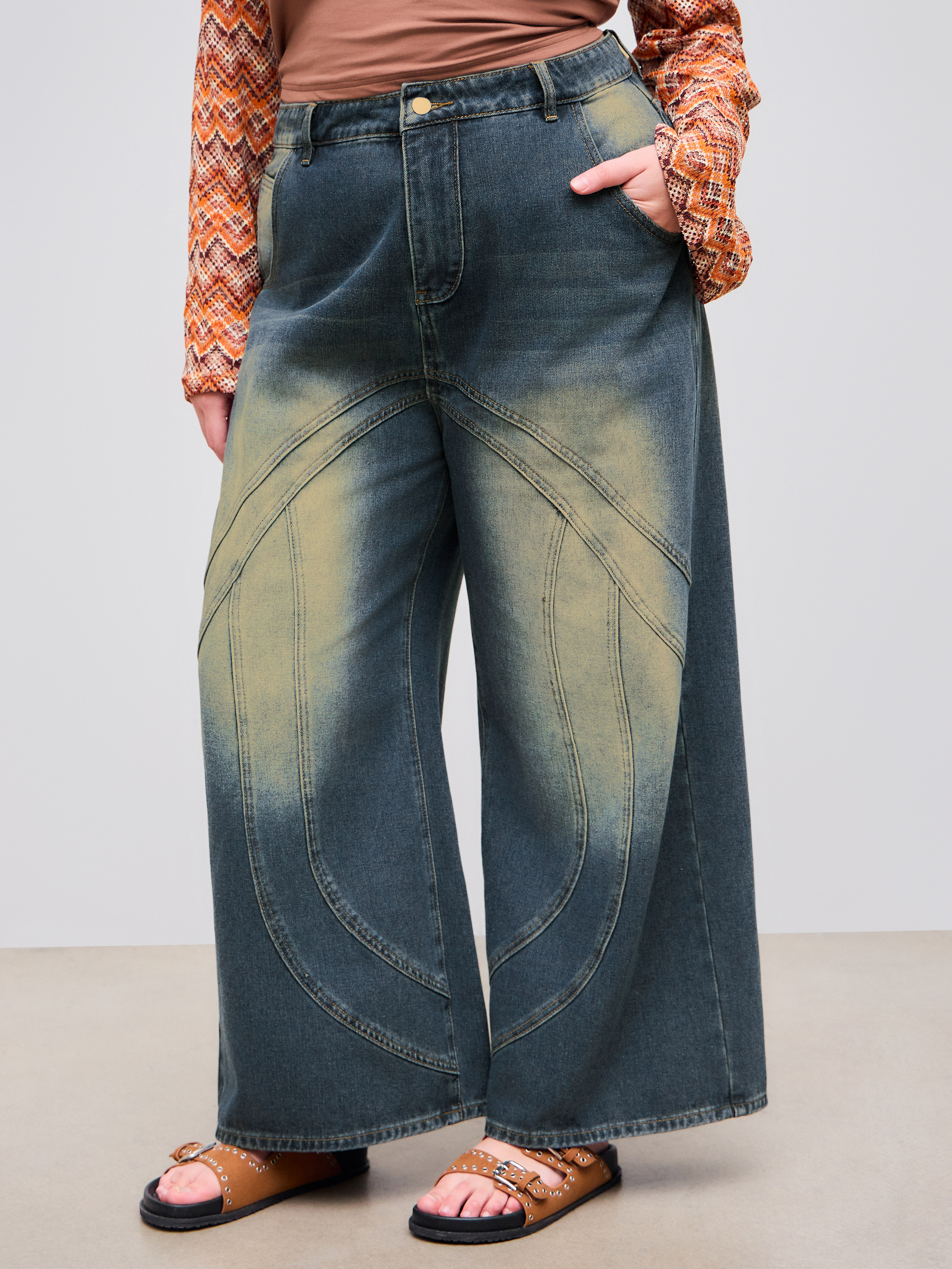 Denim Denim Mid Rise Washed Button Pocket Straight Leg Jeans