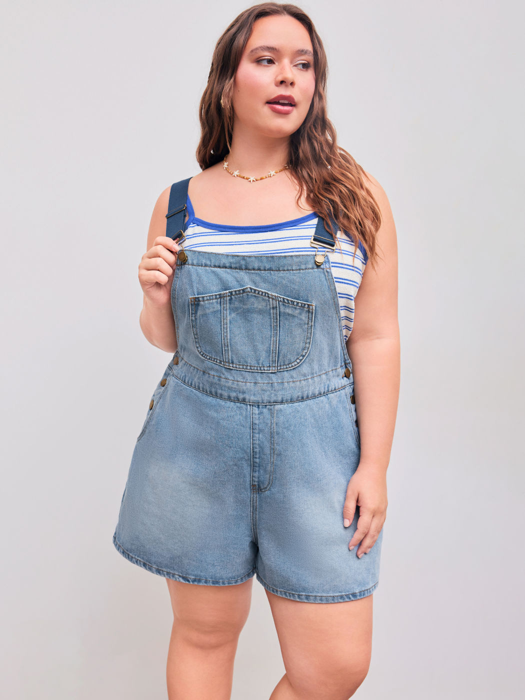  Jeans Einfarbiger Latzshorts mit Schnalle Kurve & Plus