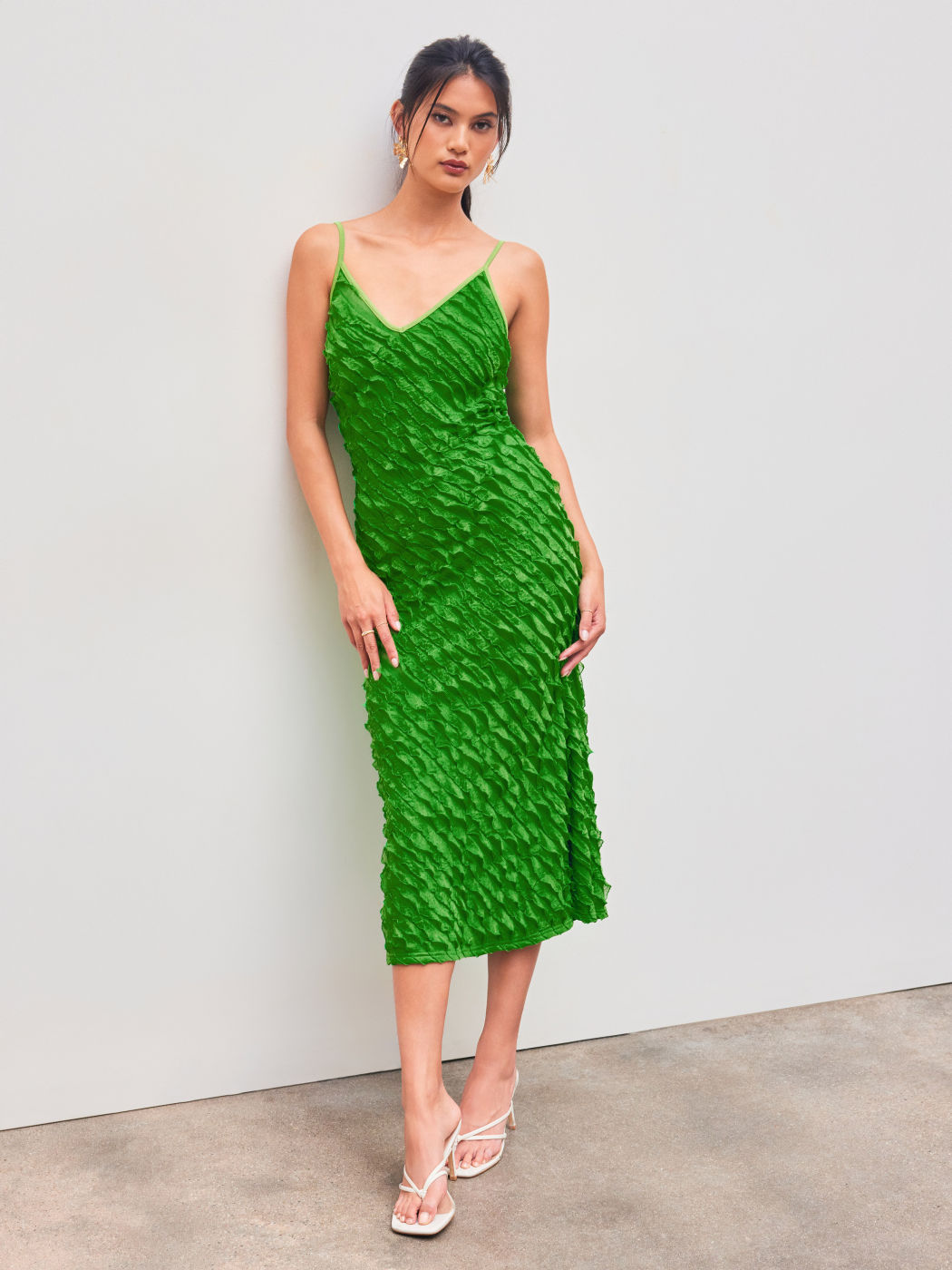 Lace V-neck Solid Lettuce Trim Maxi Dress