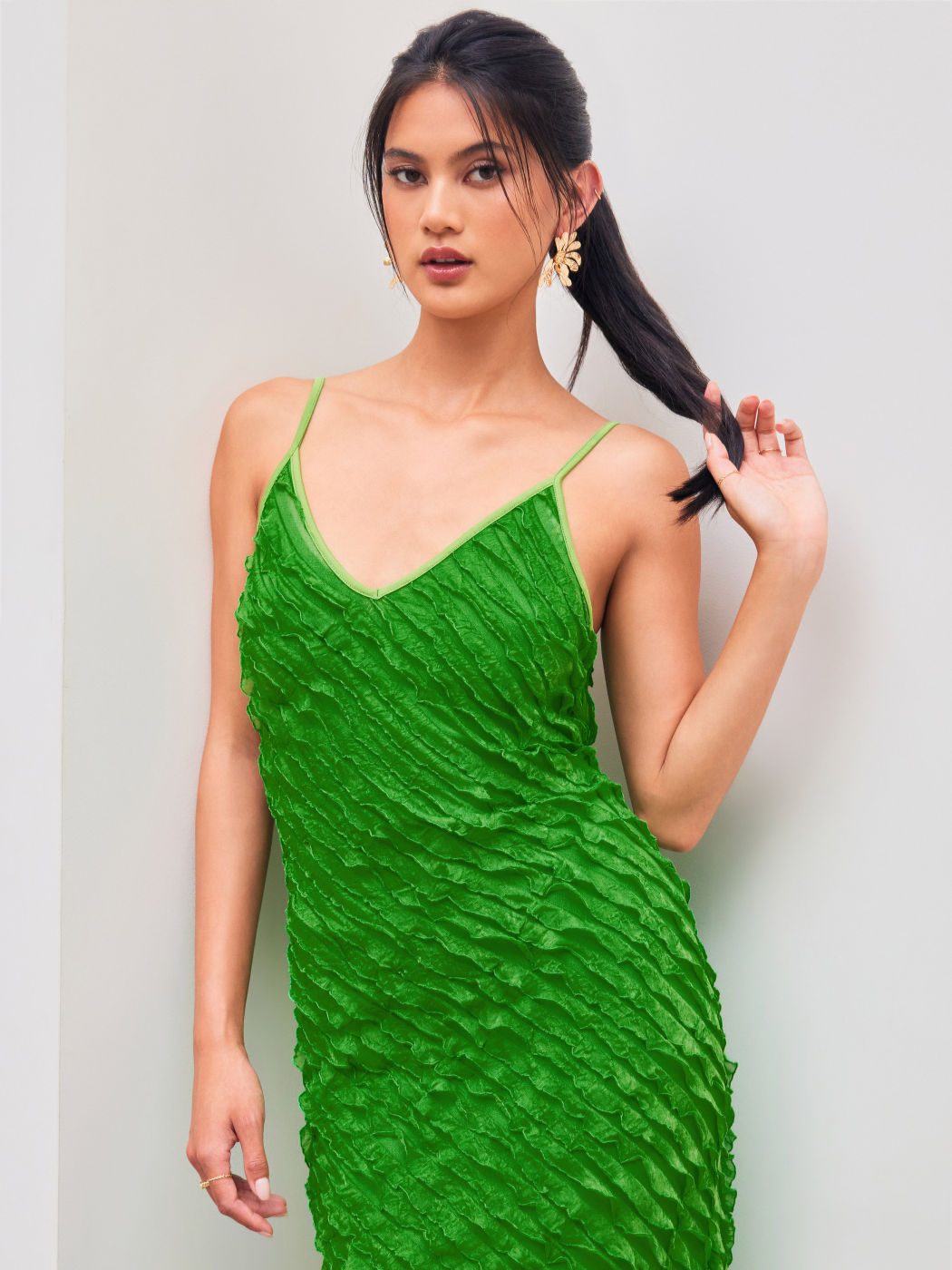 Lace V-neck Solid Lettuce Trim Maxi Dress