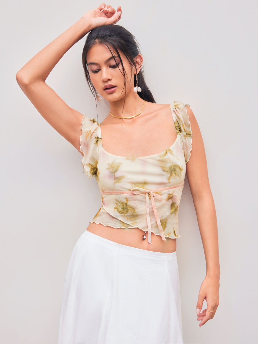  Scoop Neckline Floral Lettuce Trim Knotted Short Sleeve Top