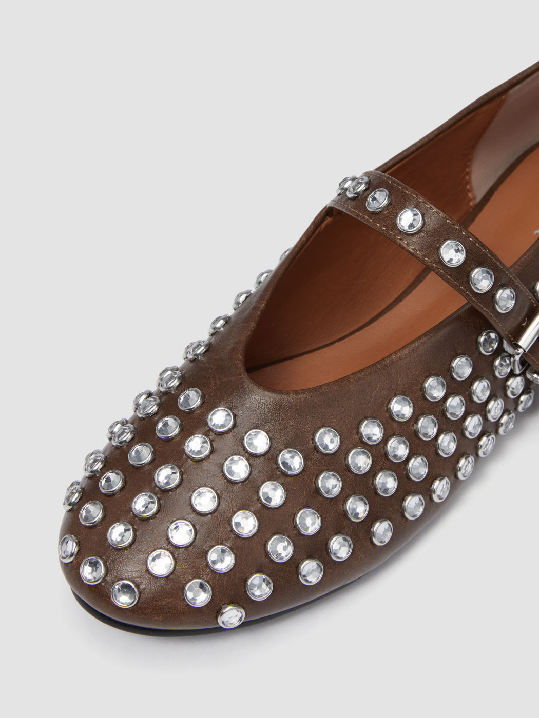 Kristallverzierte Ballettschuhe