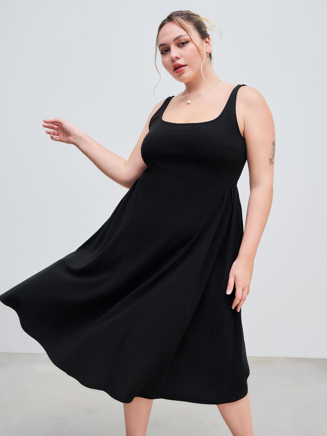 Woven Square Neck Solid Ruffle Midi Dress Curve & Plus