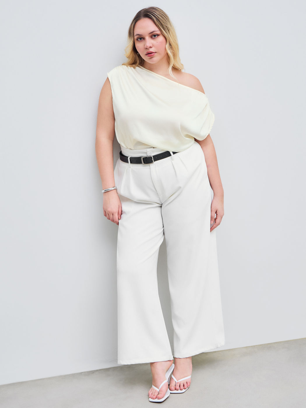 Satin Asymmetrischer Hals Einfarbiger Geraffter Body Kurve & Plus