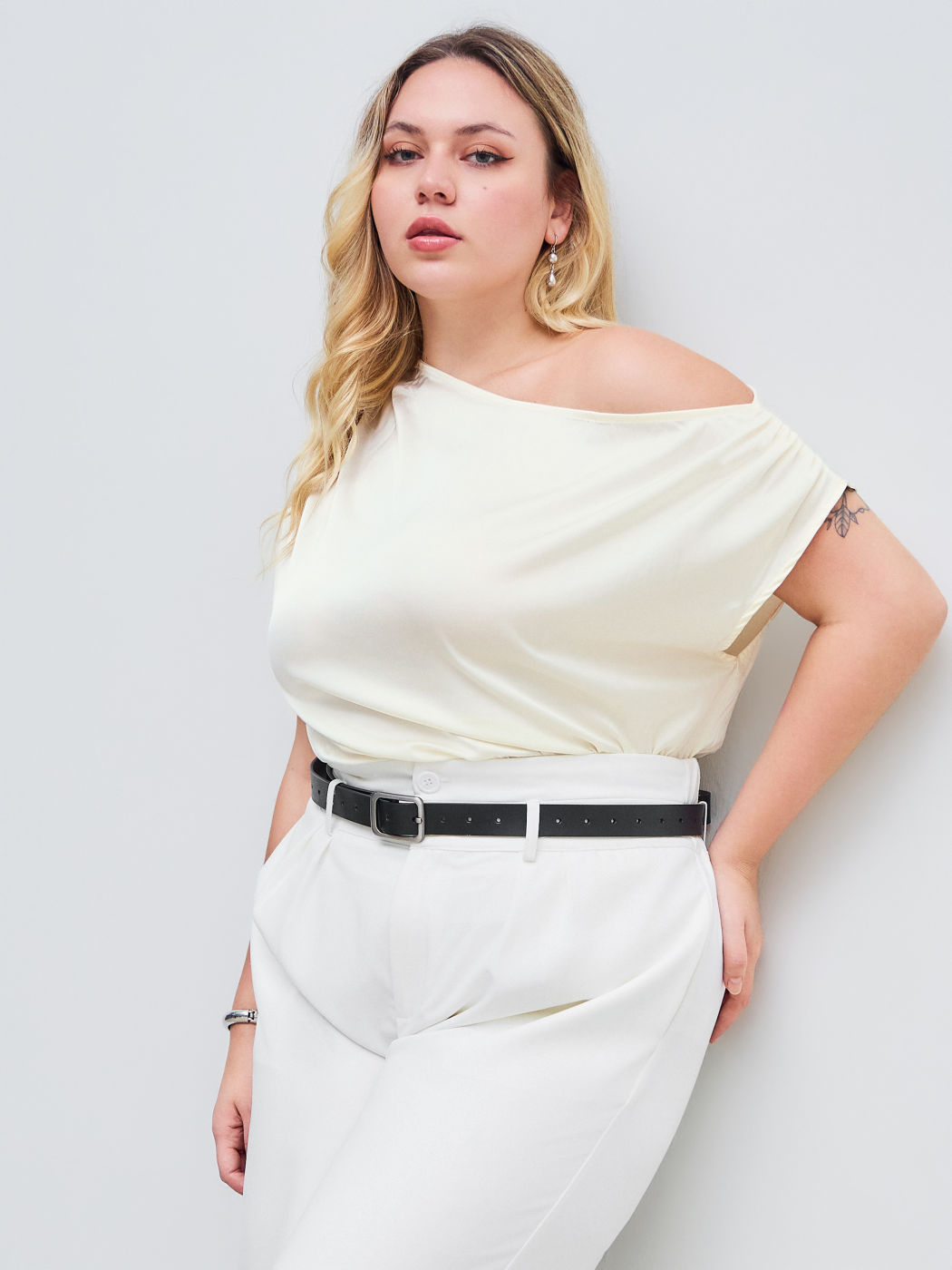 Satin Asymmetrischer Hals Einfarbiger Geraffter Body Kurve & Plus