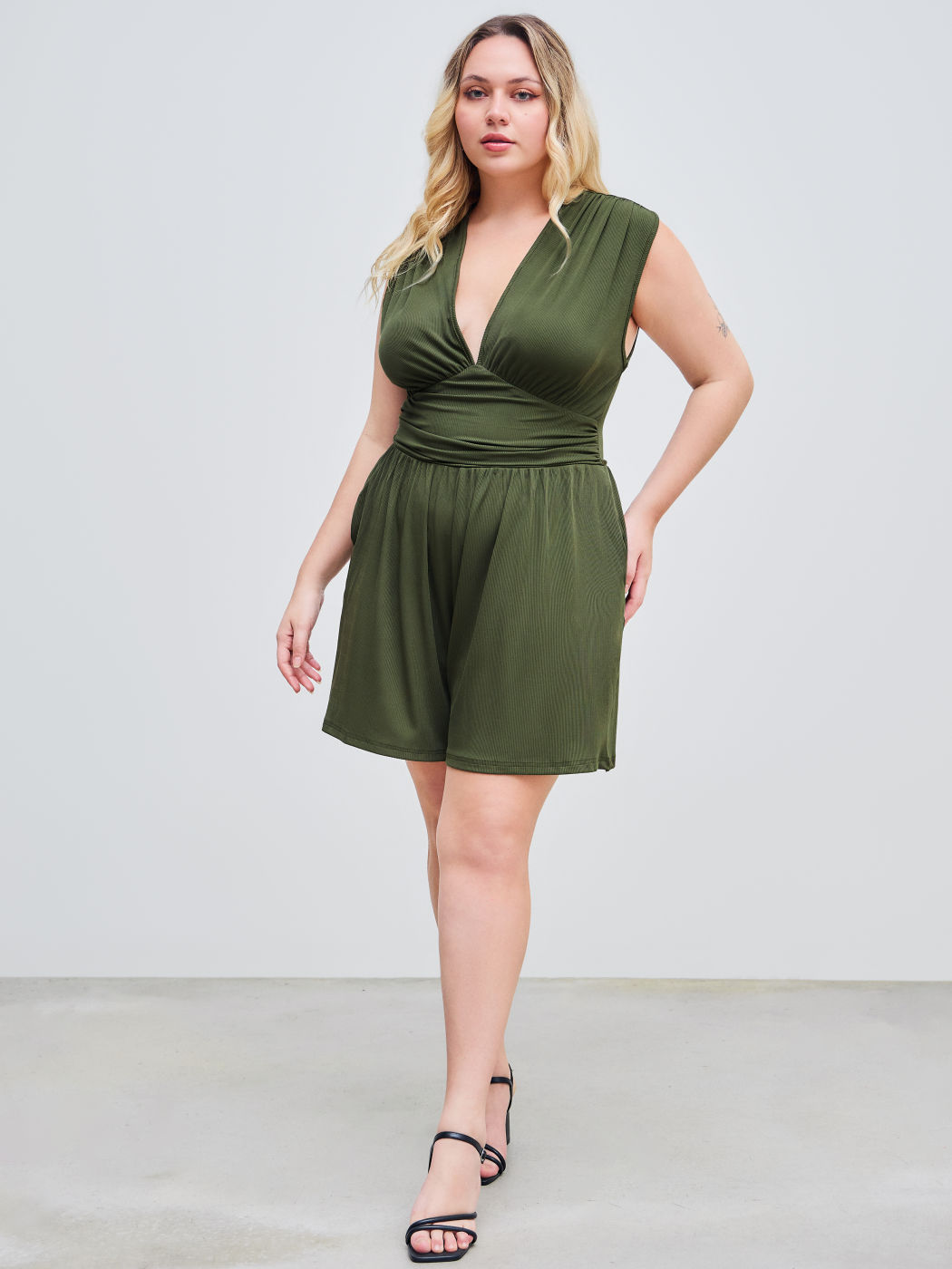 Jersey V-neck Solid Ruched Romper Curve & Plus