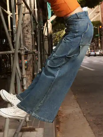  Denim Niedrigbund Jeans in Einfarbig mit Weitem Bein