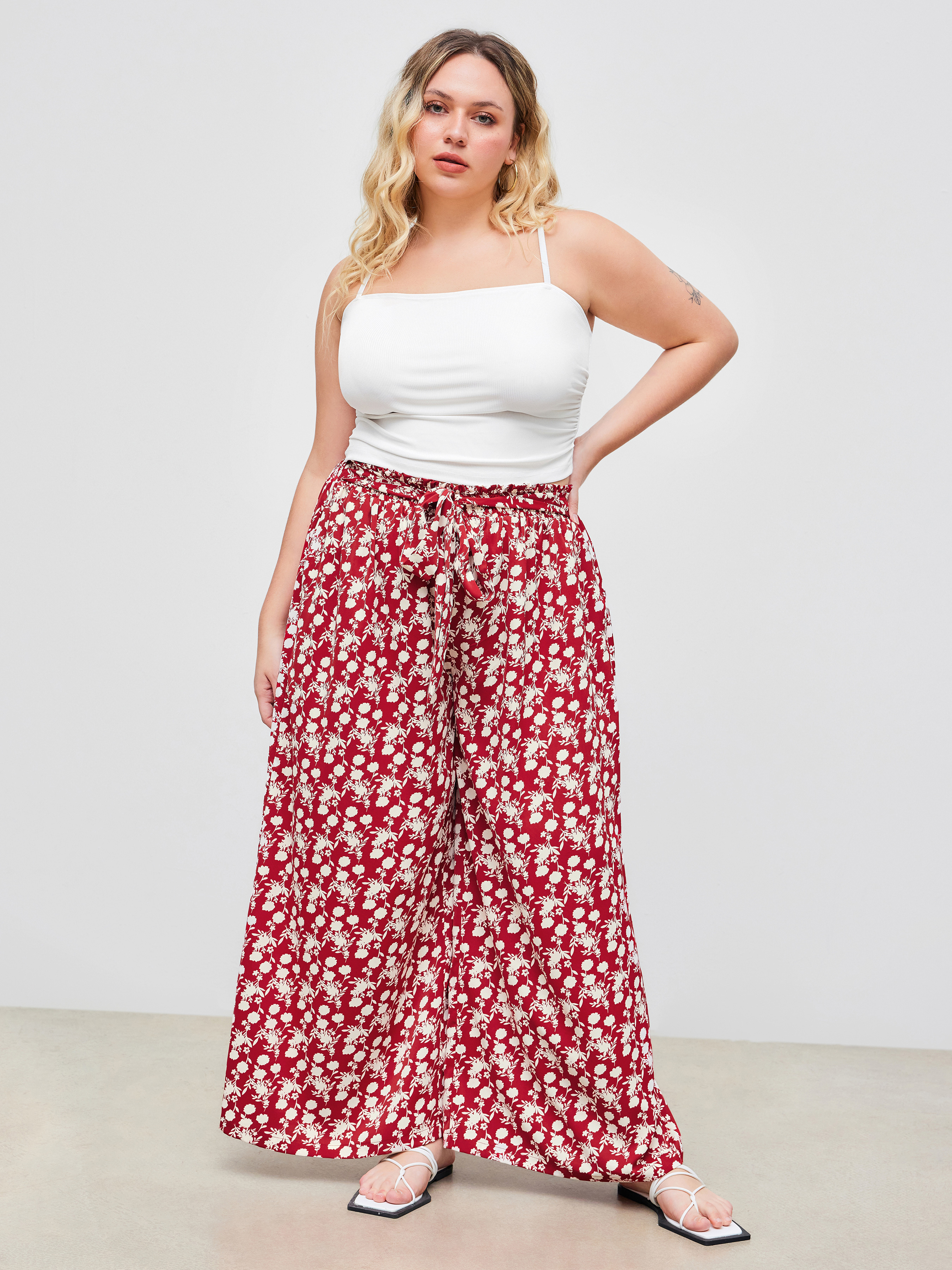 Woven Square Neck Solid Crop Tank Top With High Rise