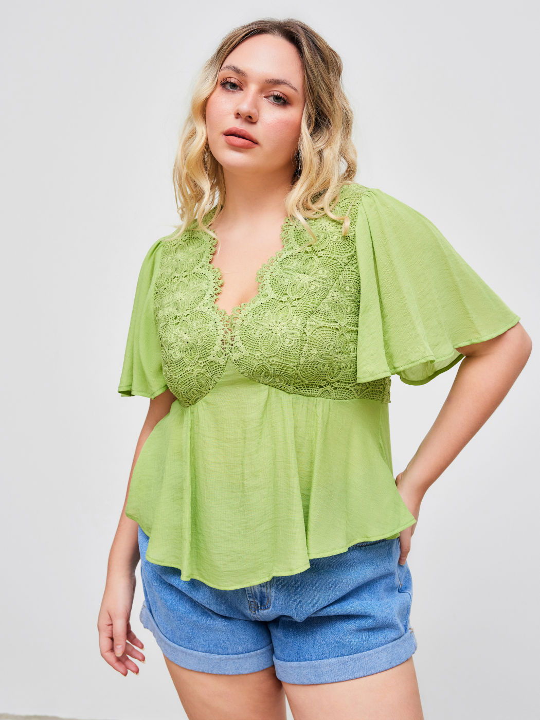 Woven V-neck Backless Knotted Short Sleeve Blouse Curve & Plus