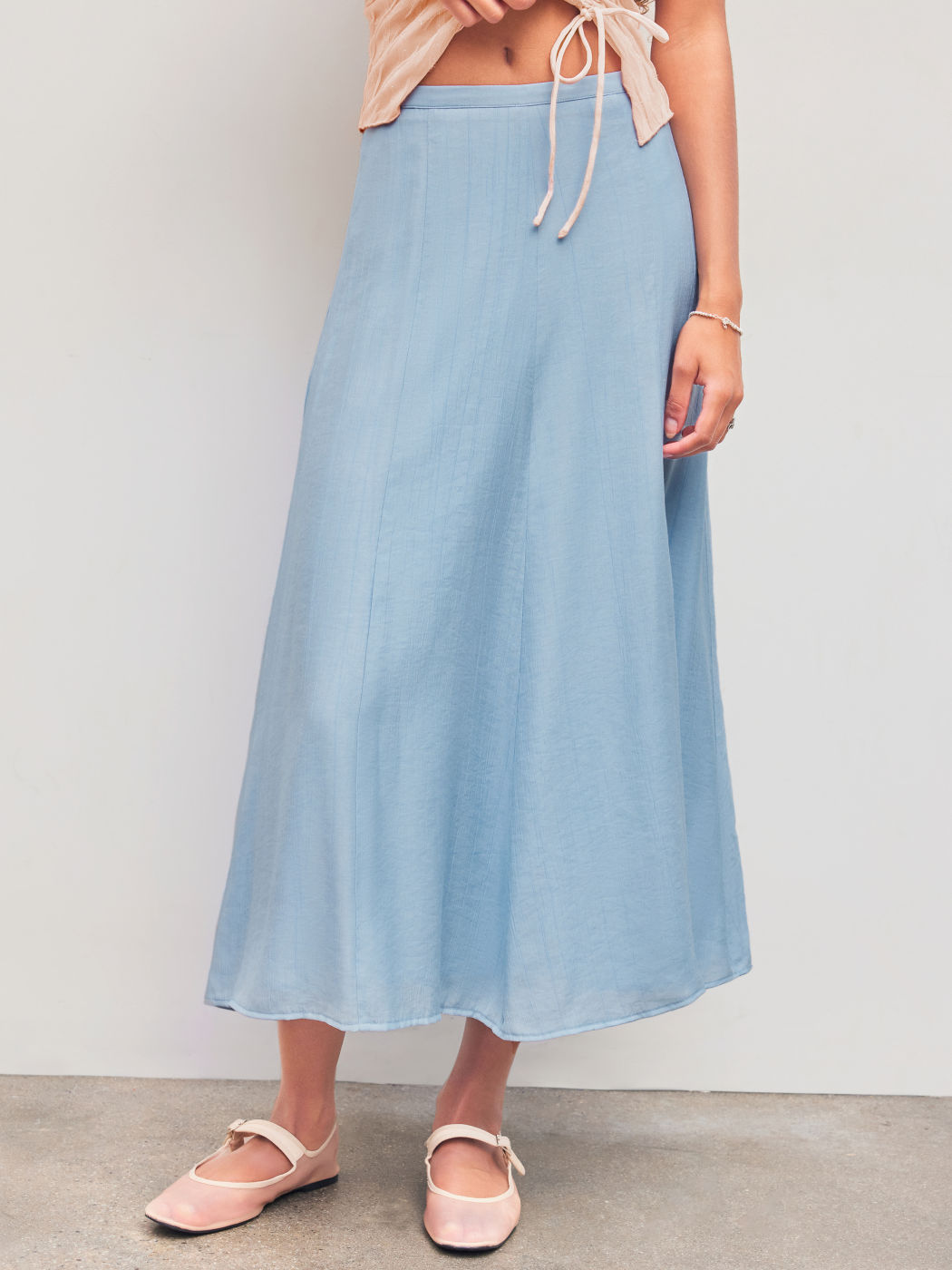 Mid Rise Solid Ruffle Zipper Maxi Skirt