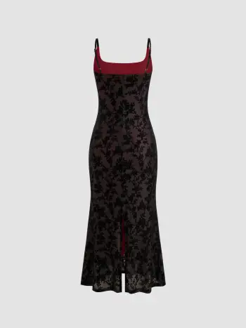 Florales Maxikleid mit quadratischem Halsrand und Rüschen