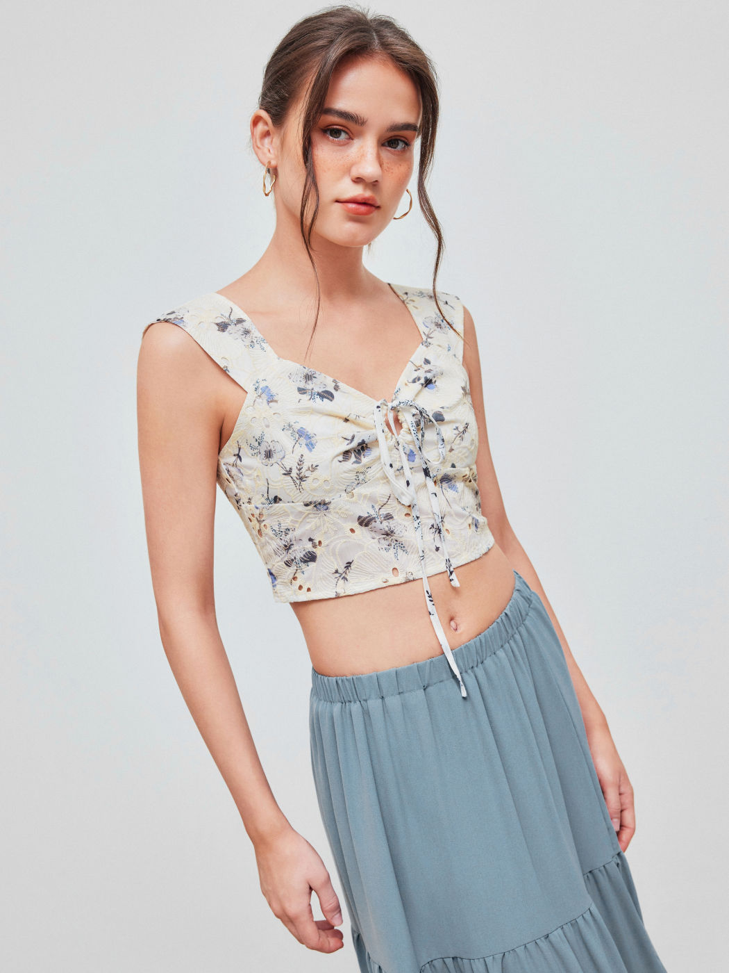Floral Zipper Knotted Crop Top