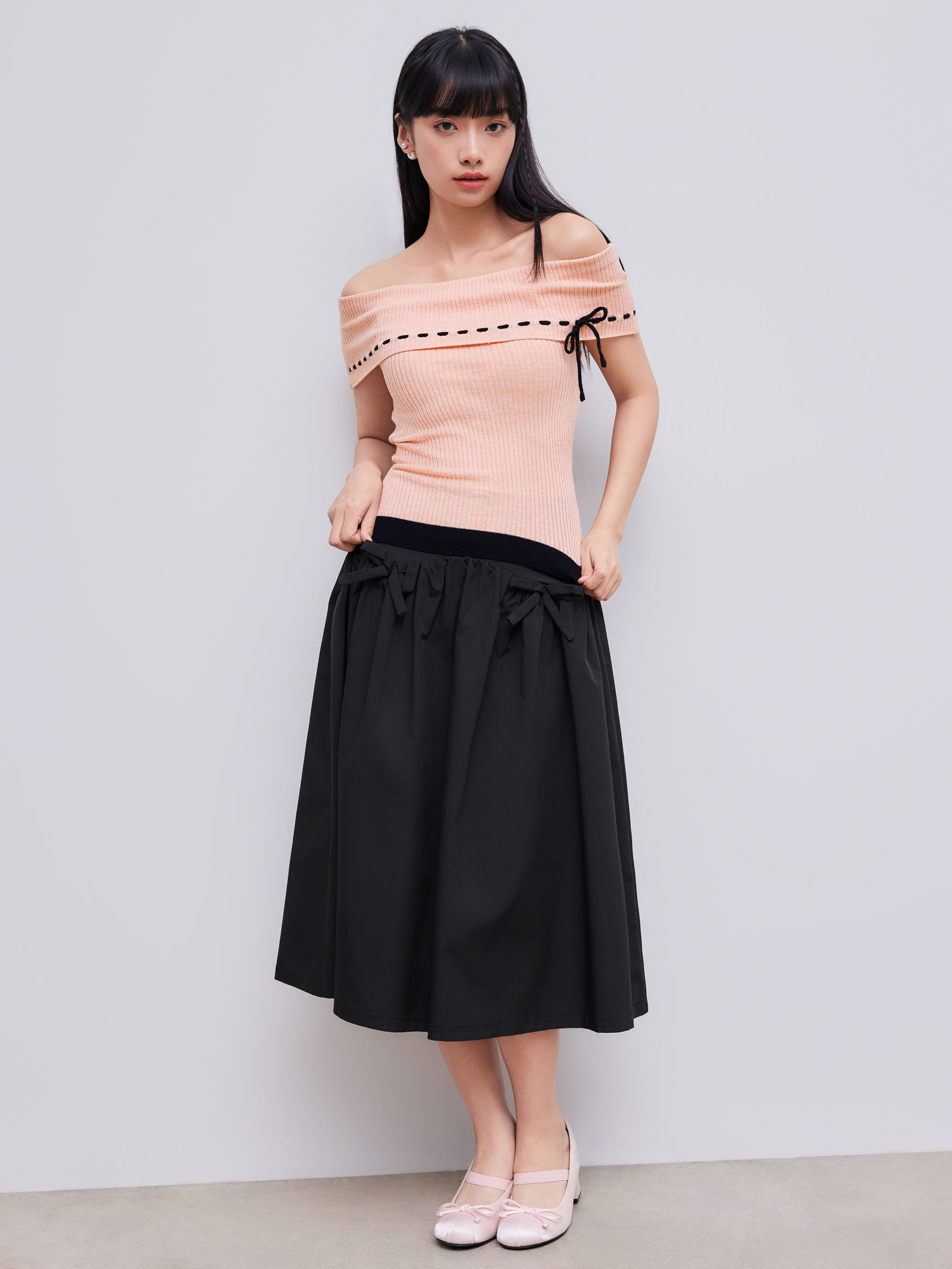 Mid Rise Bowknot Ruffle Solid Maxi Skirt