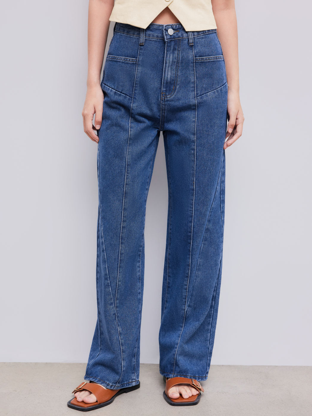 Mittlere Taille Taschen Jeans, lockere Passform