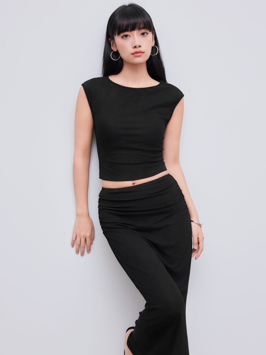 Einfarbiges Tank-Top & Rüschendes Maxi-Skirt
