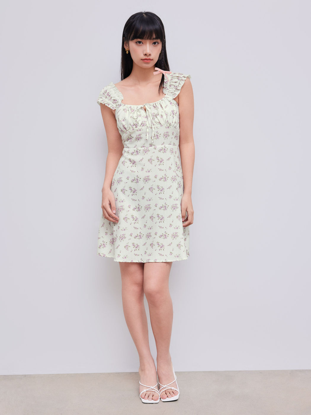 Mini abito con coulisse e scollo quadrato in stile ditsy floreale