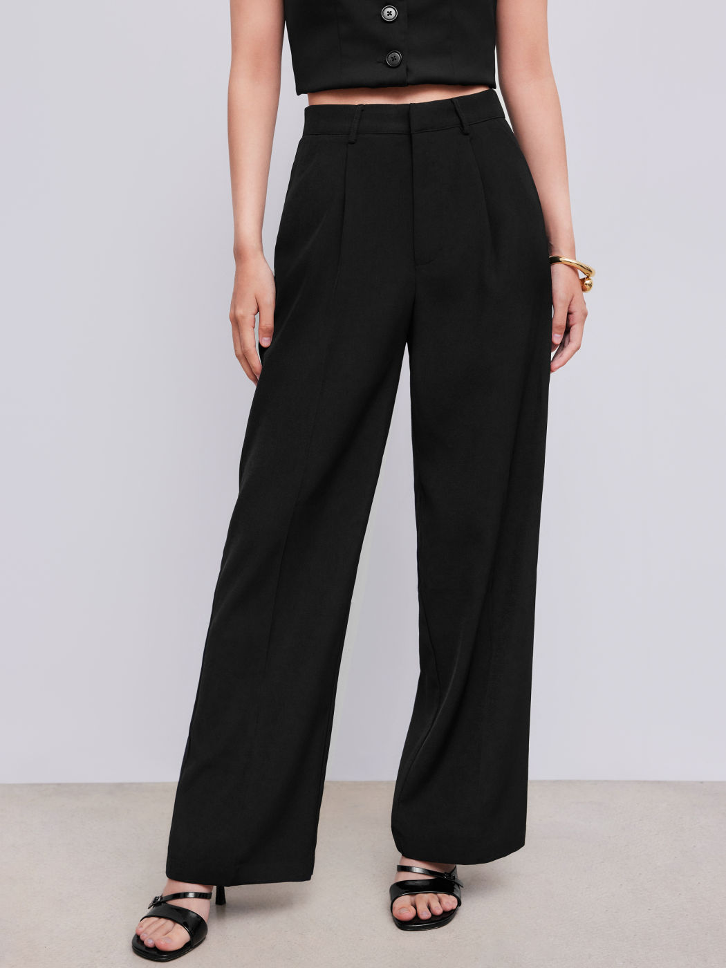 Mid Rise Straight Leg Pleated Trouser 