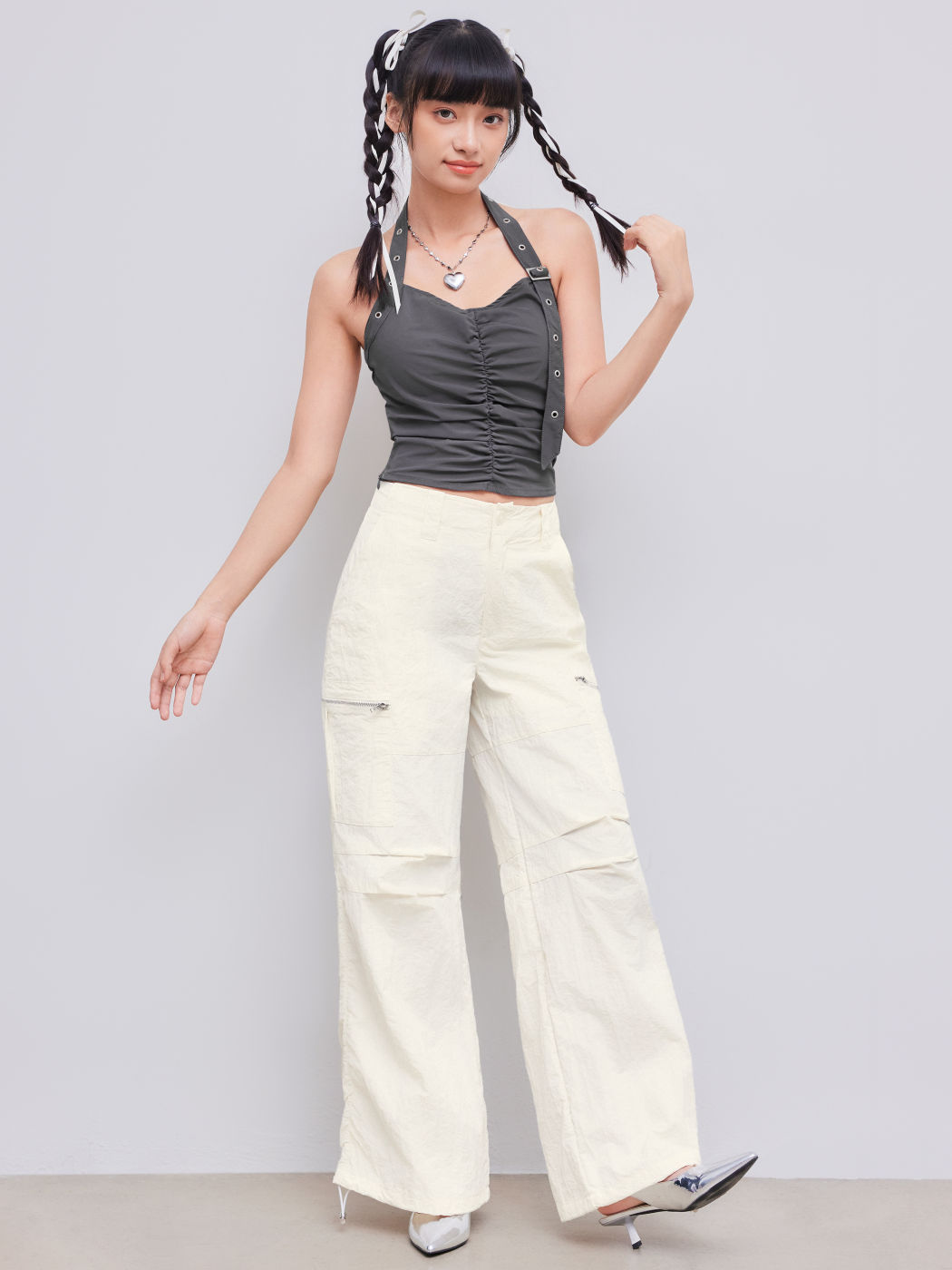 Mid Rise Solid Pocket Cargo Pants