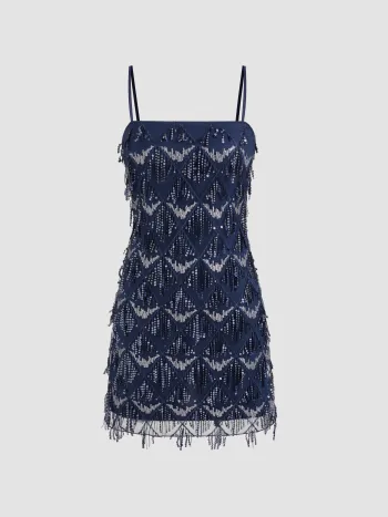 Sequinedeckung, quadratischer Hals, geometrische Tasseln, Mini-Kleid