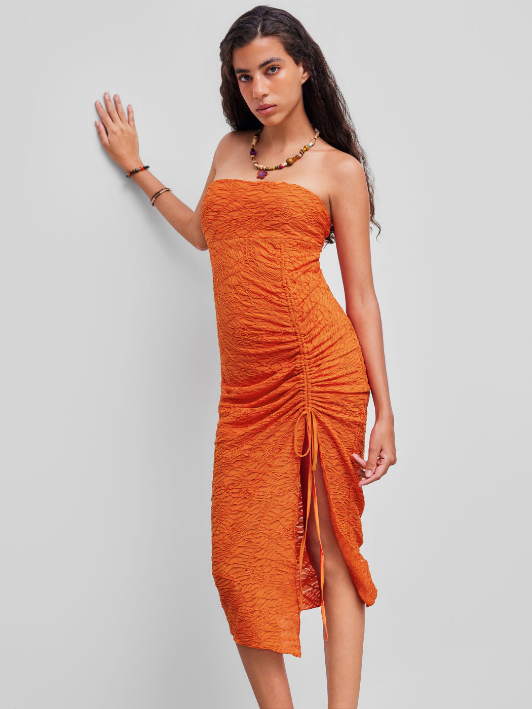  Tube Einfarbiges Textur Midi-Kleid mit Kordelzug und Schlitz