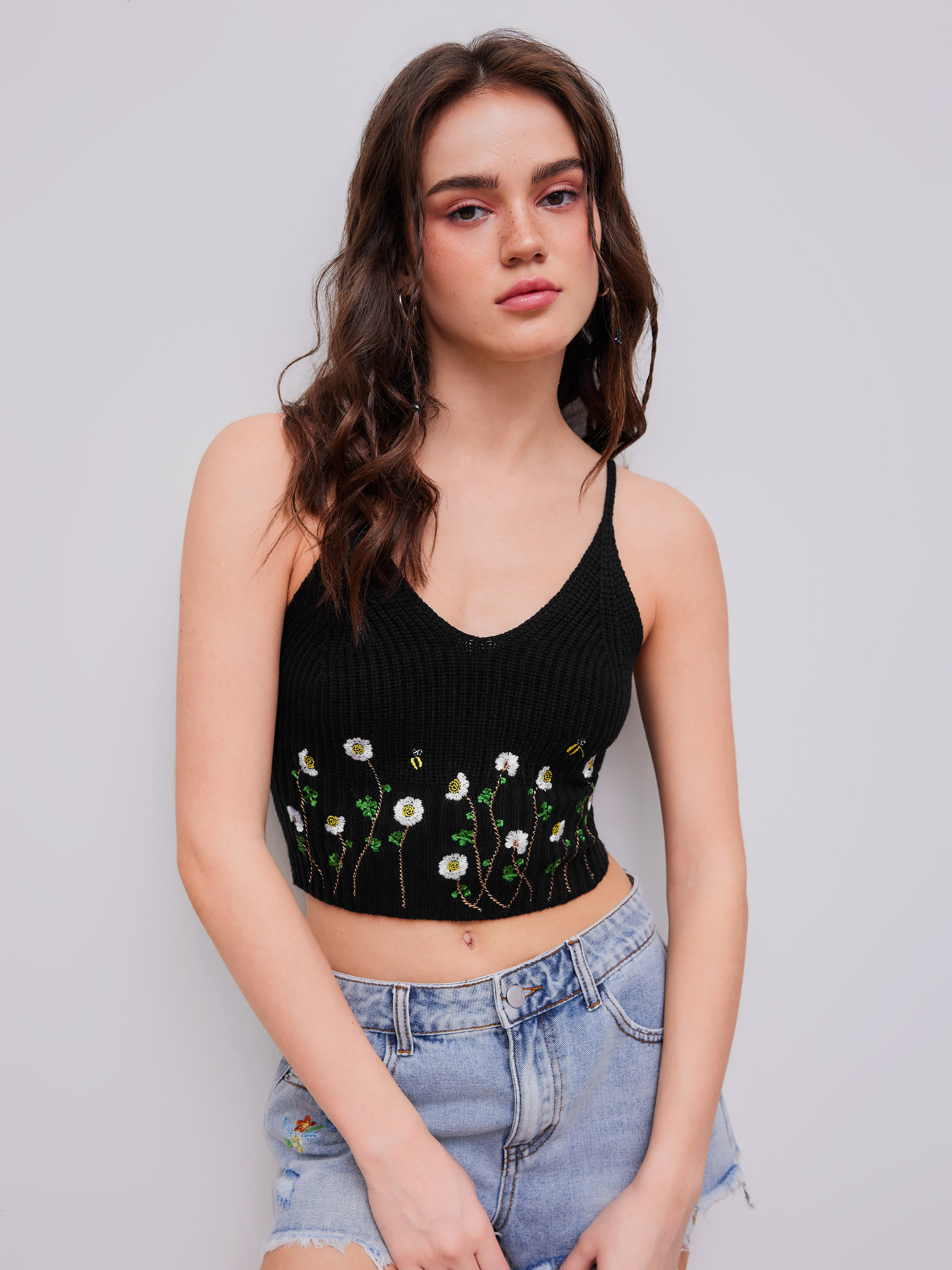 CERRIC(セリック) FLOWER TWISTED HALF TOP Tossed Floral Scoop Neck Cami - Grace and Lace