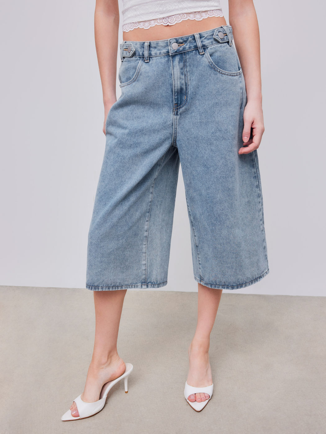 Cider Denim Mid Rise Solid Bermuda Shorts