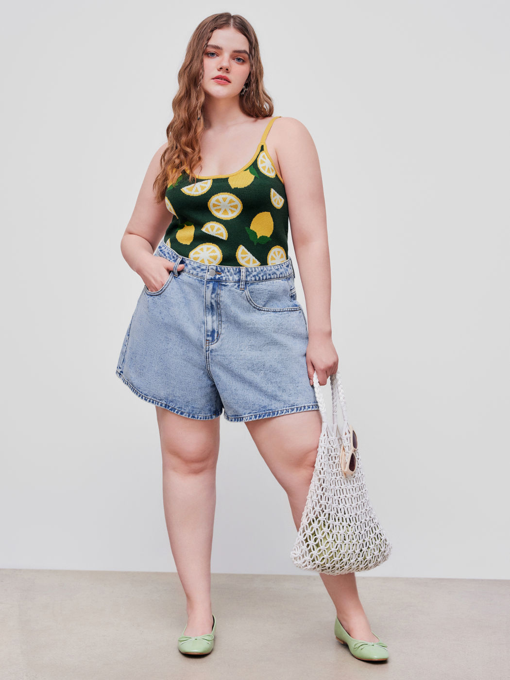 Denim Mid Rise Heart Pocket Shorts Curve & Plus
