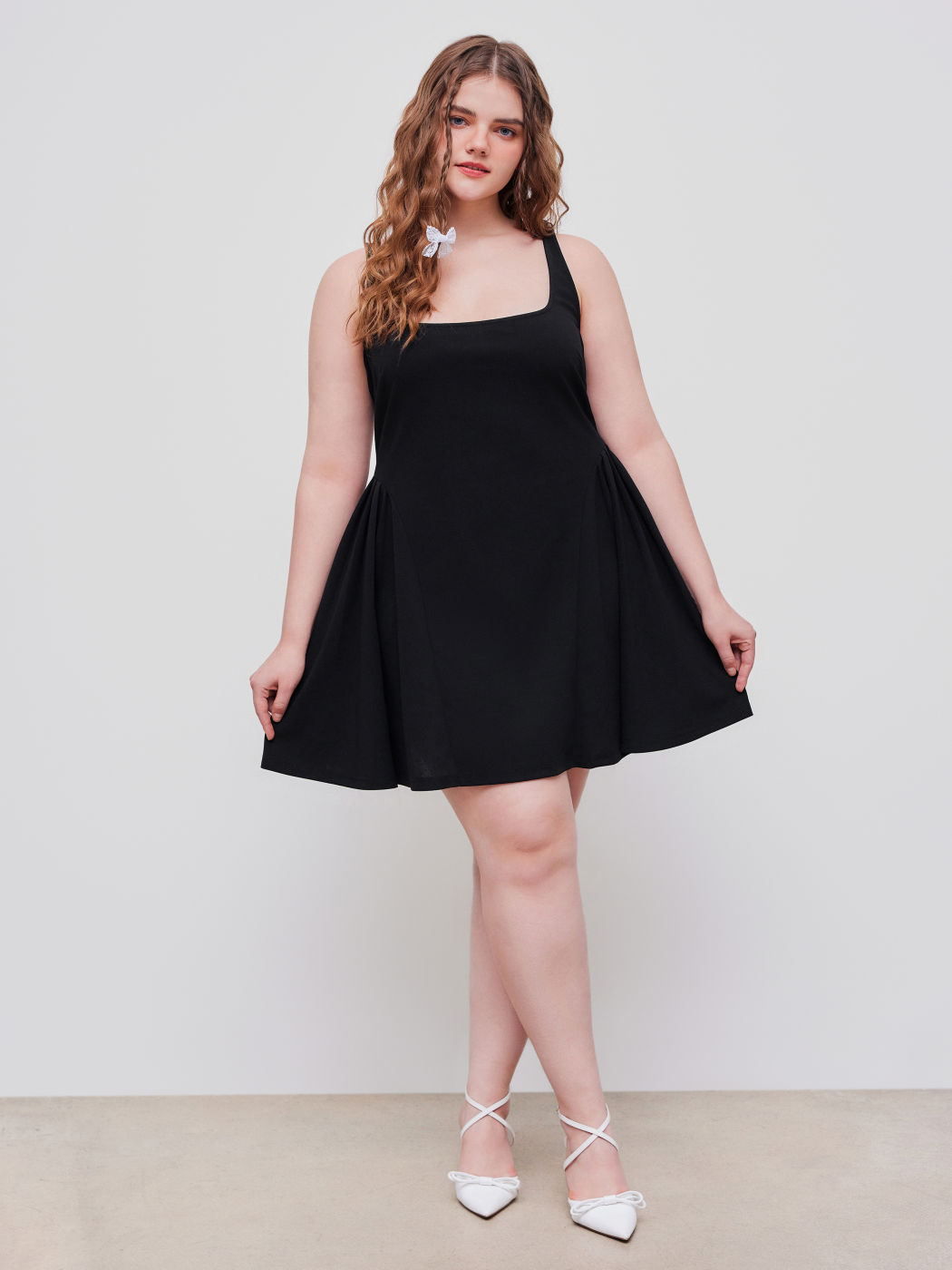 Quadratischer Ausschnitt Solid Falten Cami Mini Kleid Kurve & Plus