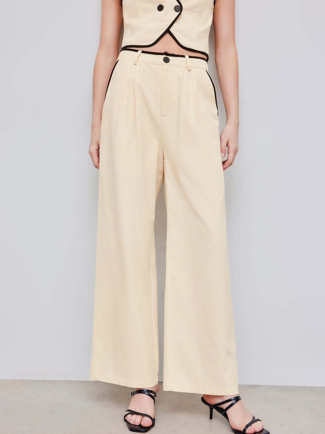 Linen Cotton Mid Rise Contrasting Binding Wide Leg Trousers 