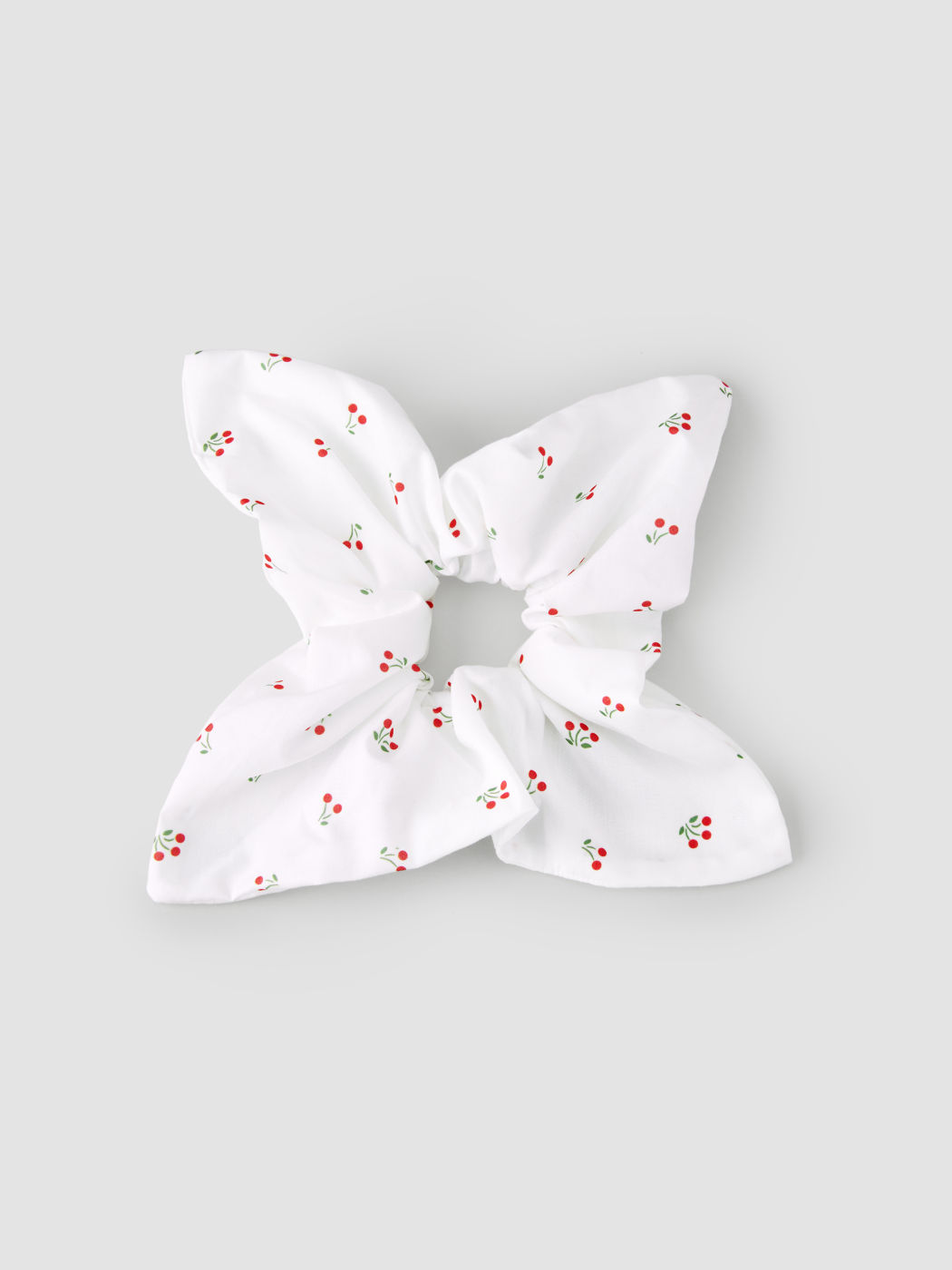 CHERRY SCRUNCHIE