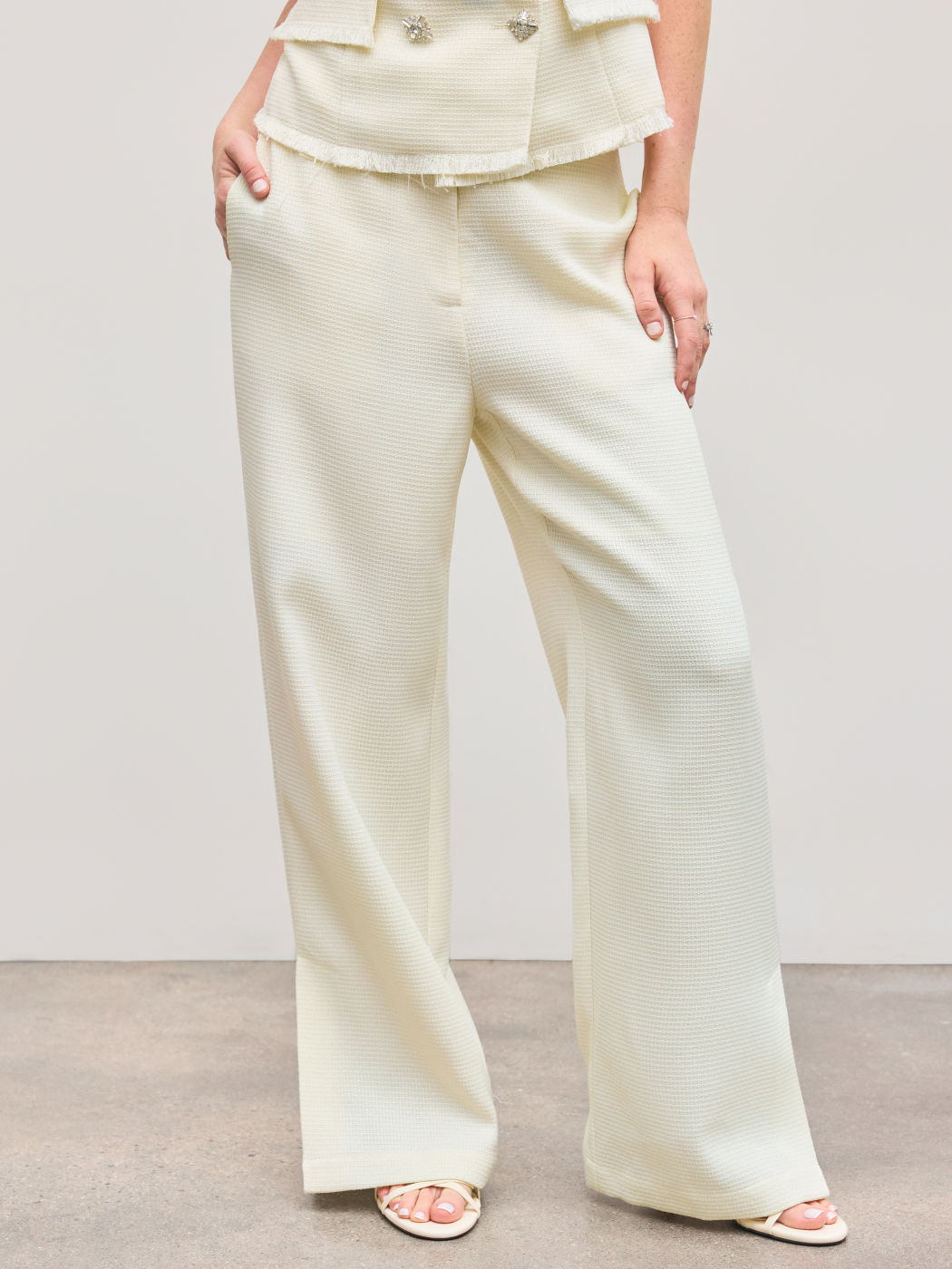 Tweed Mid Rise Solid Pocket Straight Leg Trousers 