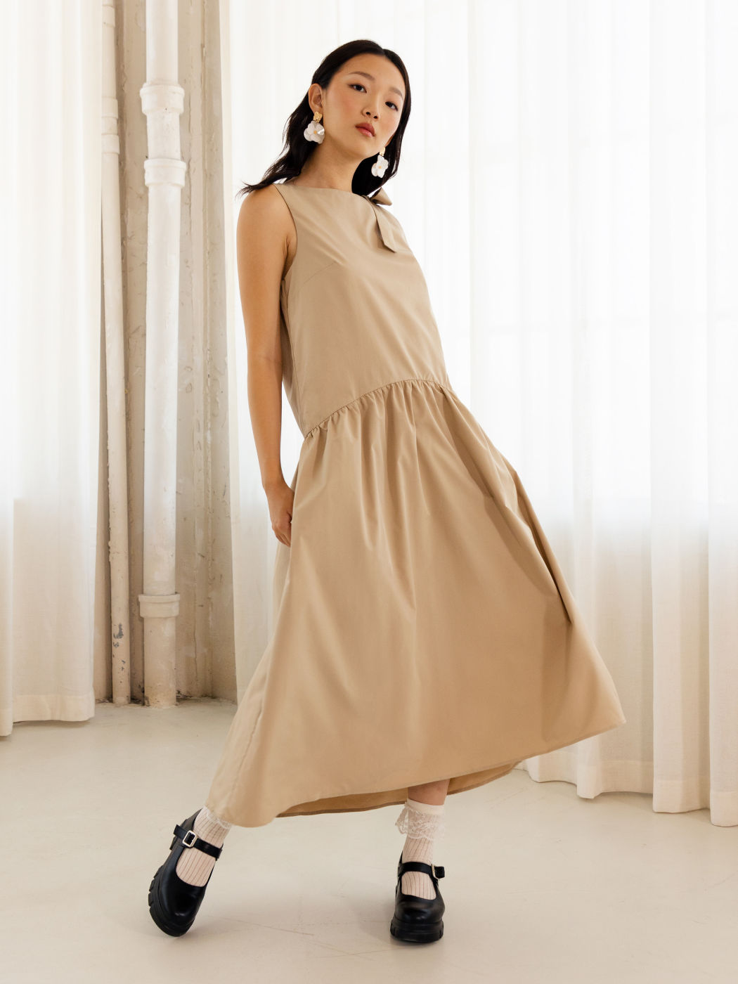 Boat Neck Solid Knotted Ruffle Maxi Dress